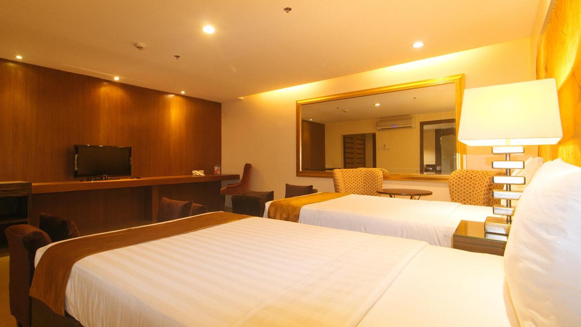 Torre Venezia Suites Quezon City Exterior photo