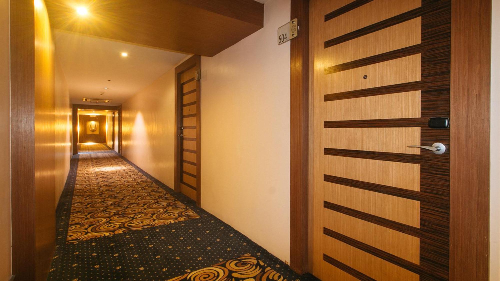 Torre Venezia Suites Quezon City Exterior photo