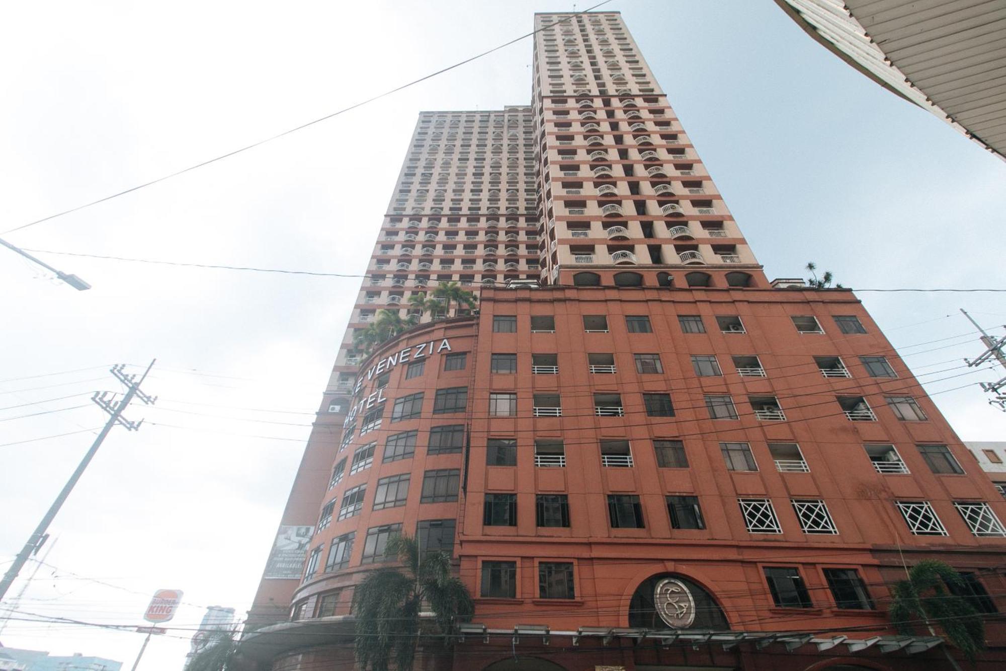 Torre Venezia Suites Quezon City Exterior photo